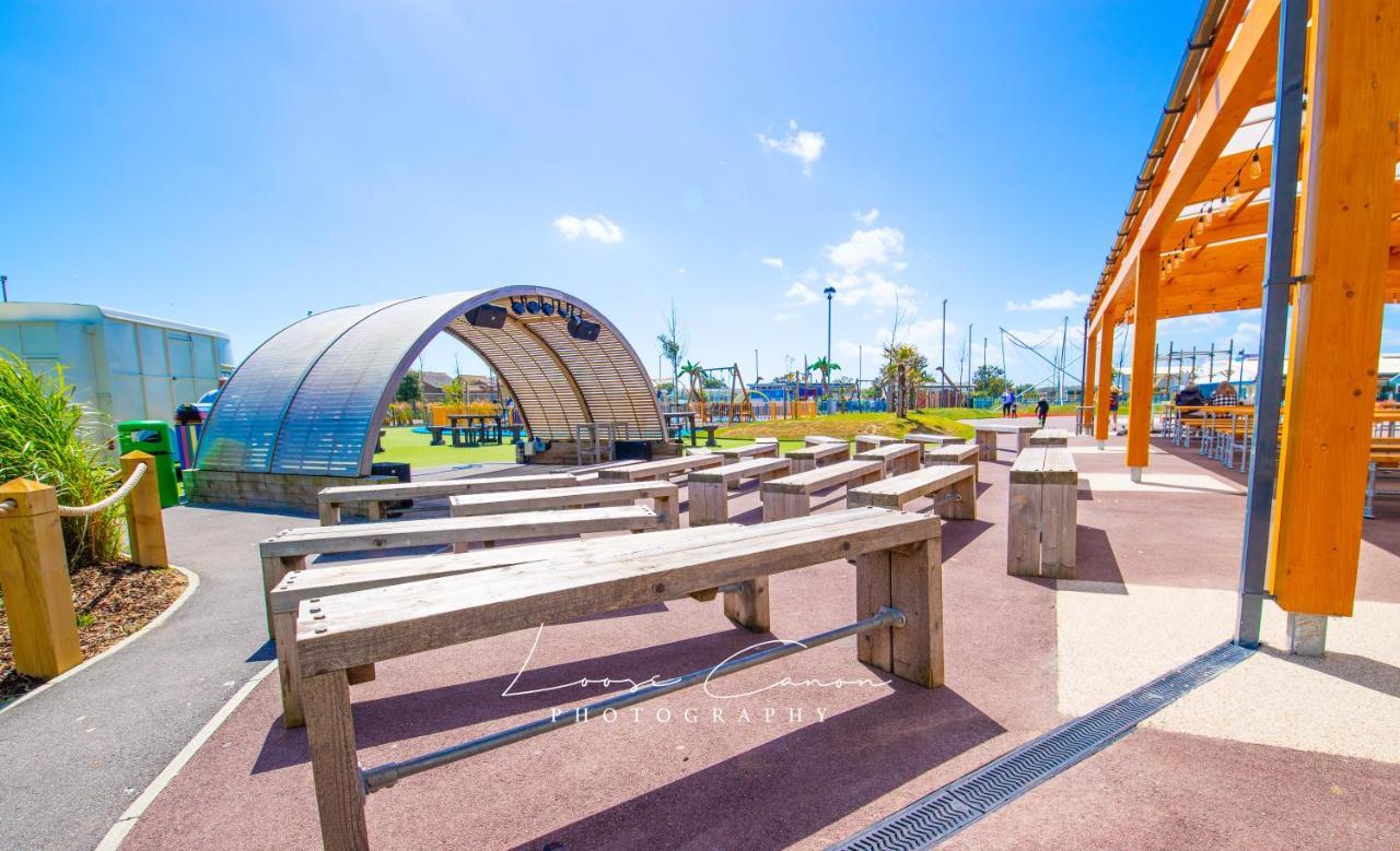Sea 'N' Stars Platinum Plus Holiday Home With Views, Free Wifi And Netflix Camber Eksteriør billede