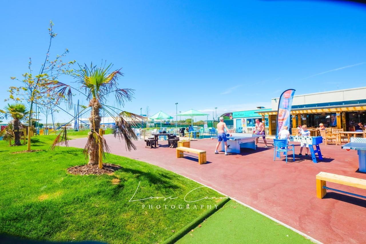 Sea 'N' Stars Platinum Plus Holiday Home With Views, Free Wifi And Netflix Camber Eksteriør billede