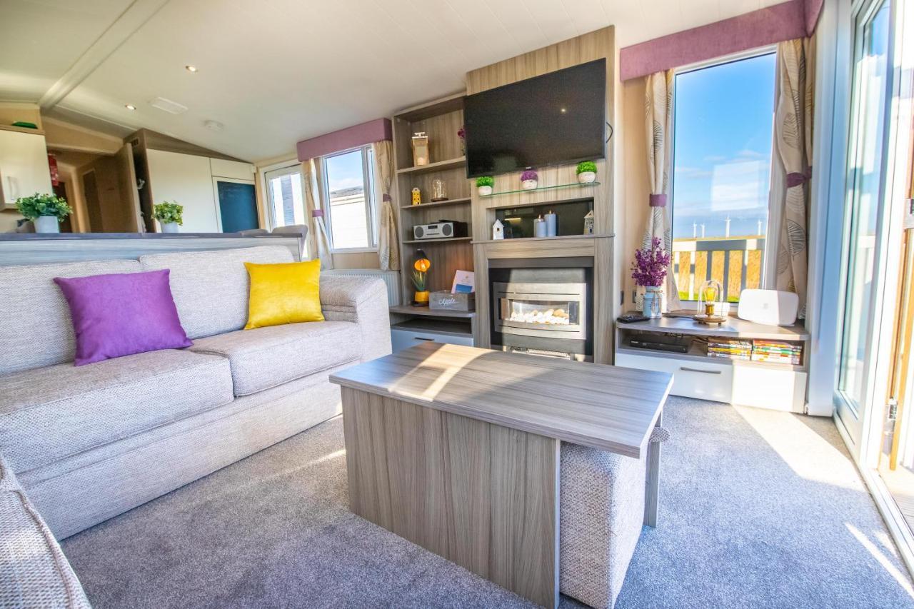 Sea 'N' Stars Platinum Plus Holiday Home With Views, Free Wifi And Netflix Camber Eksteriør billede