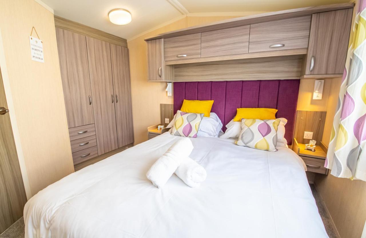 Sea 'N' Stars Platinum Plus Holiday Home With Views, Free Wifi And Netflix Camber Eksteriør billede